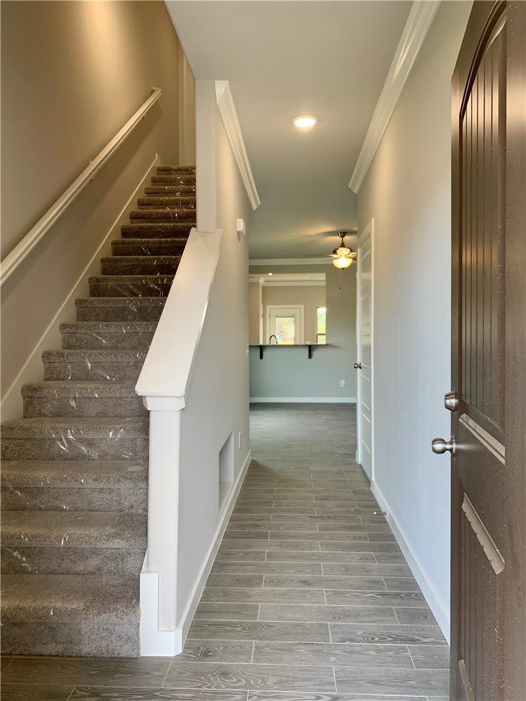 400 Red Robin Street – photo 4