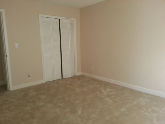 Great 2 Bedroom Udpated Unit! – photo 5
