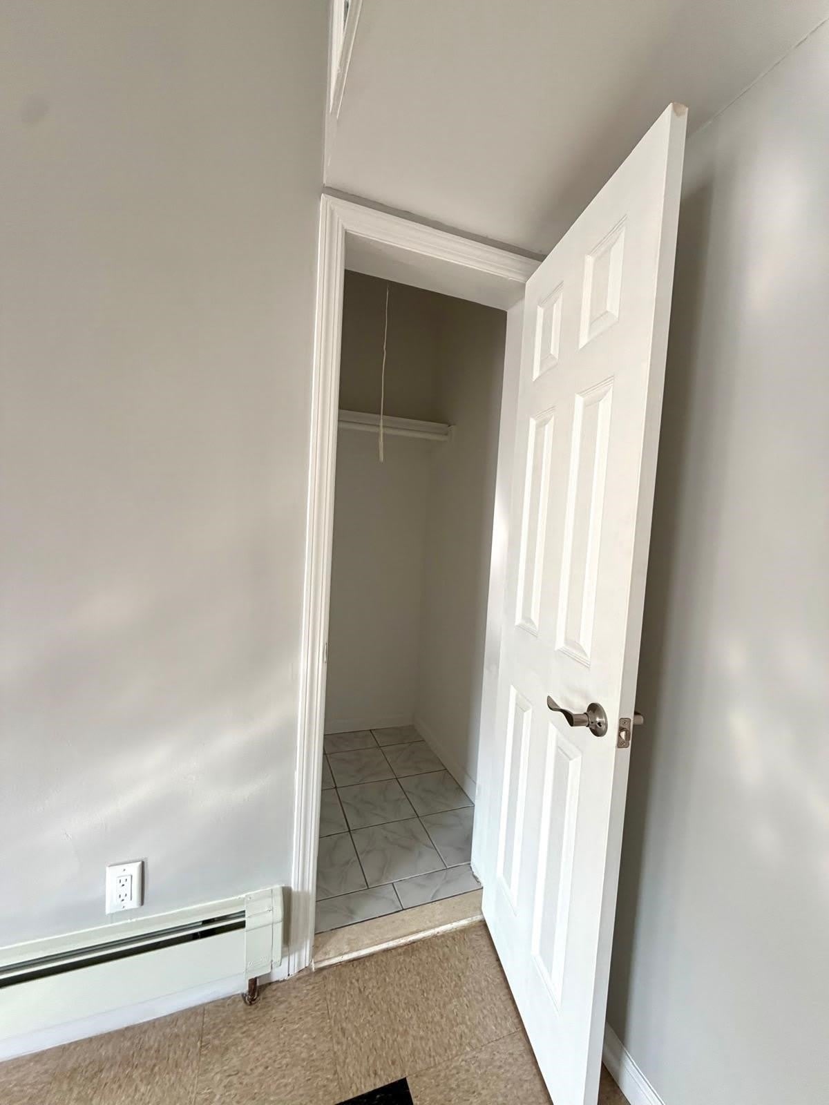 156 Clerk St – photo 2
