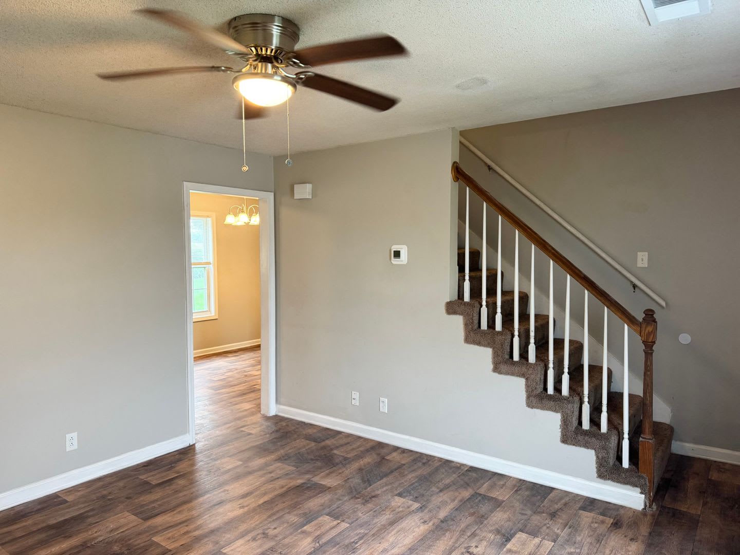 Just listed with upstairs bedrooms! – photo 3