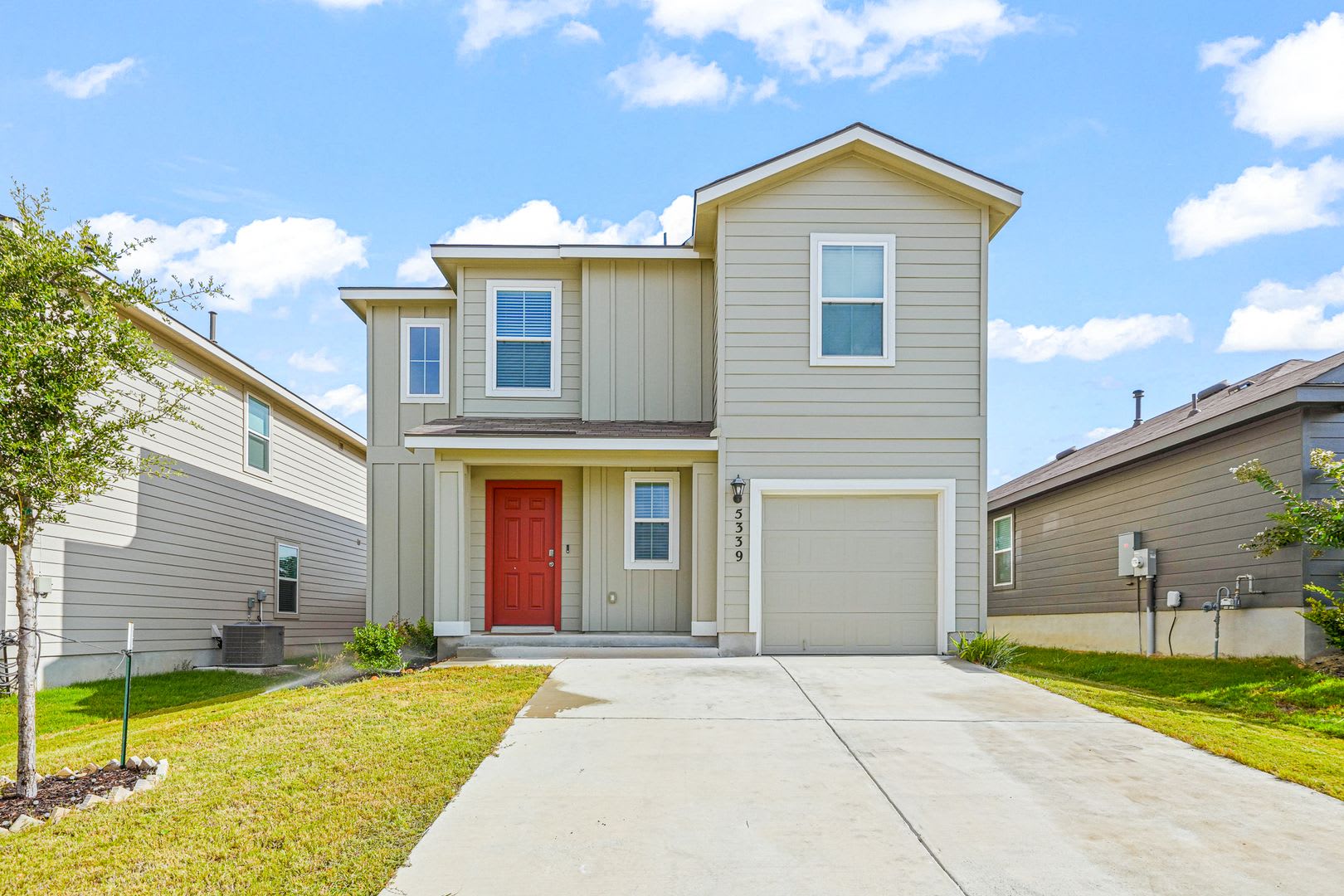 Modern 2023 Home In Riverstone At Westpointe Near Lackland Afb – photo 1