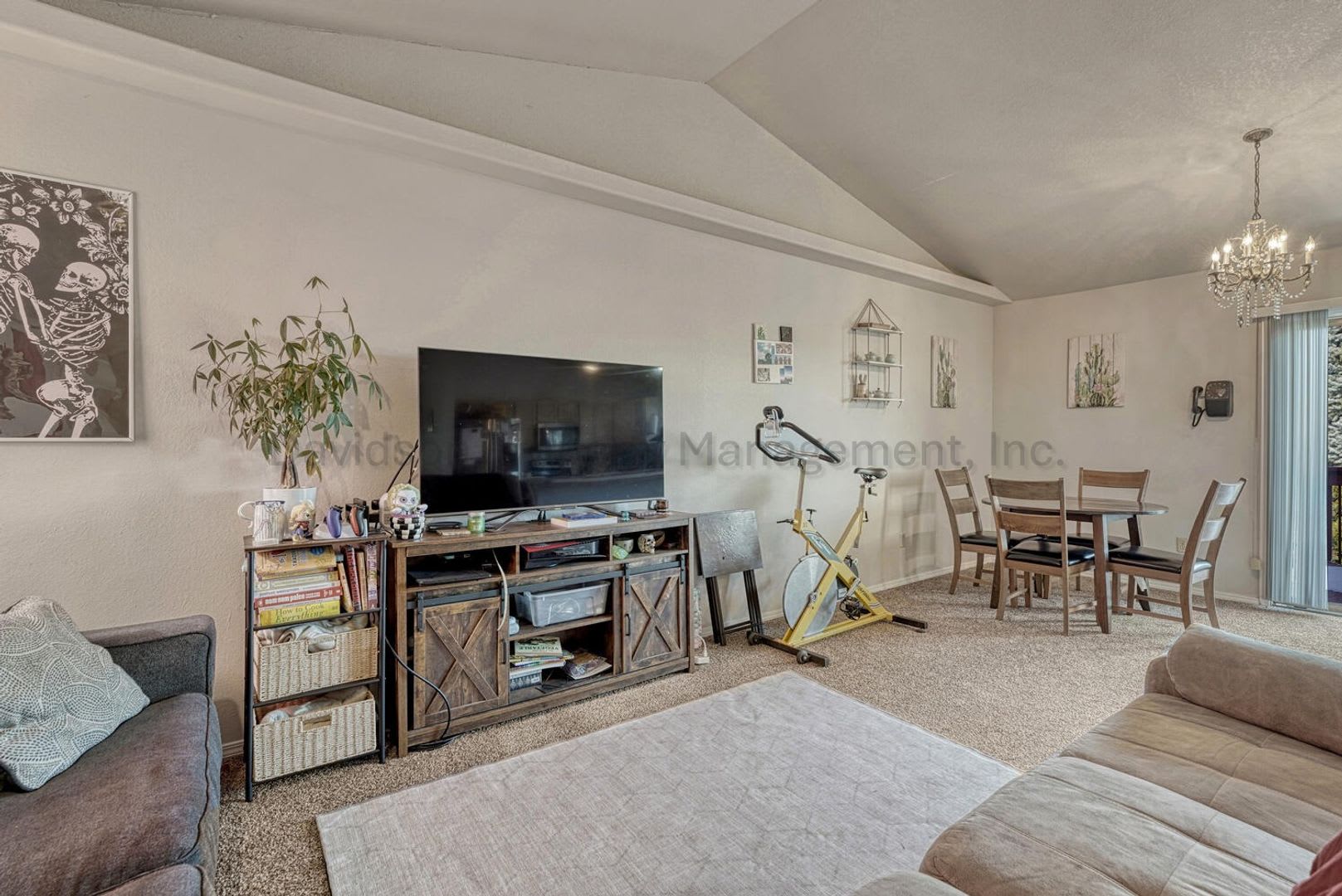 Inviting 3 Bedroom Townhouse on the West Side of Colorado Springs – photo 2