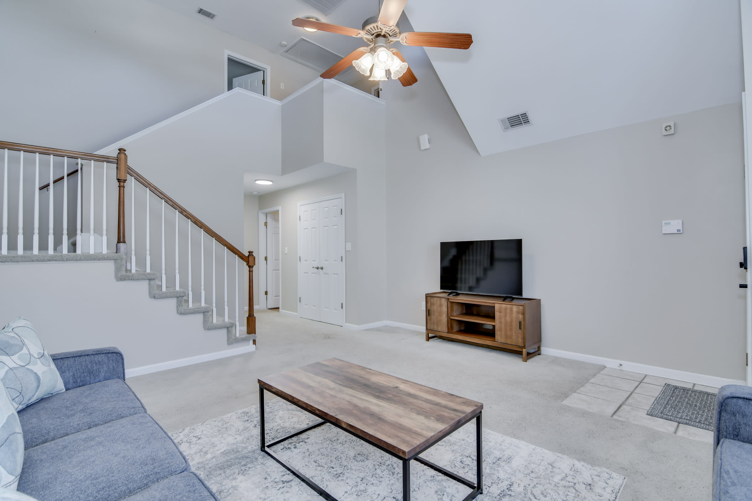 2044 Lillian Drive – photo 5