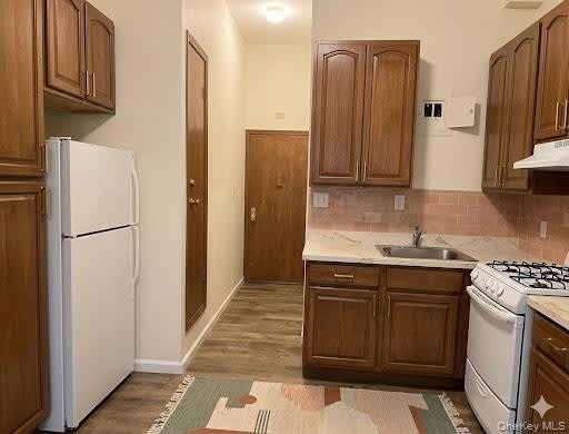20509 jamaica Avenue – photo 2