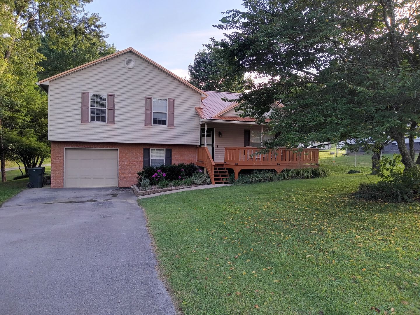 4 Bedroom / 2 Bath Home – photo 1