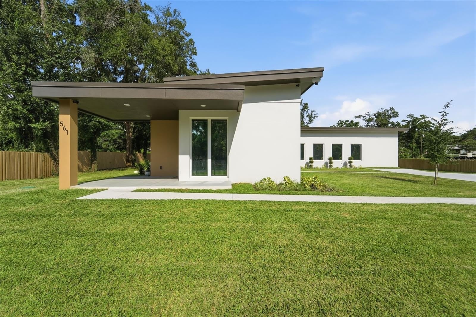 561 N THOMPSON Road – photo 1