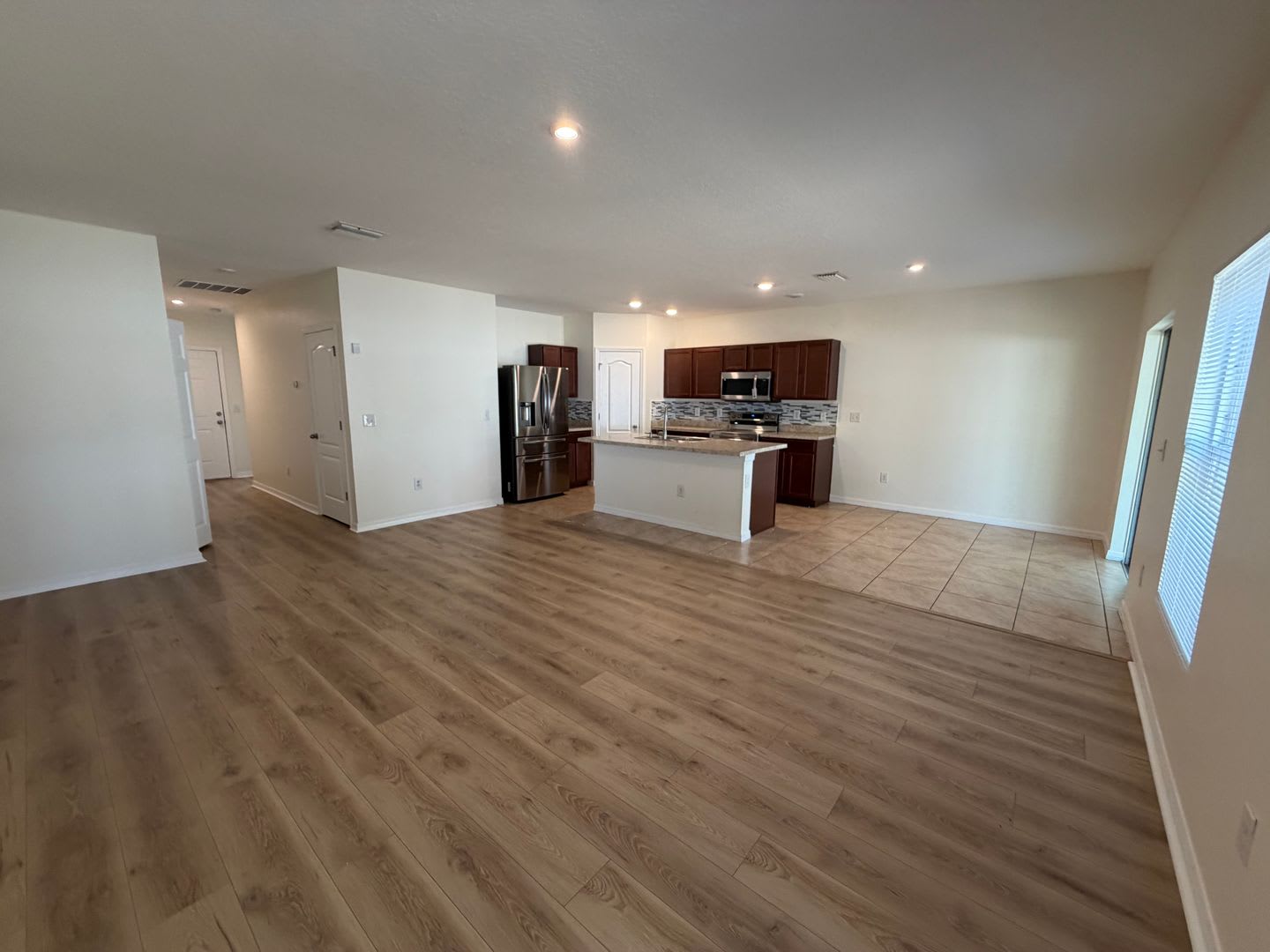 PRIVATE LANDLORD -LIKE NEW RENTAL HOME – photo 3