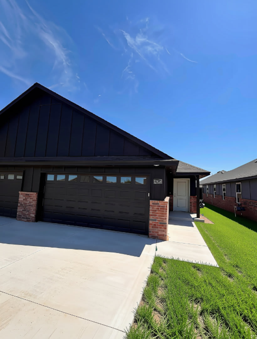 Brand-New 3-Bed, 2-Bath Home with 2-Car Garage in Yukon! – photo 5
