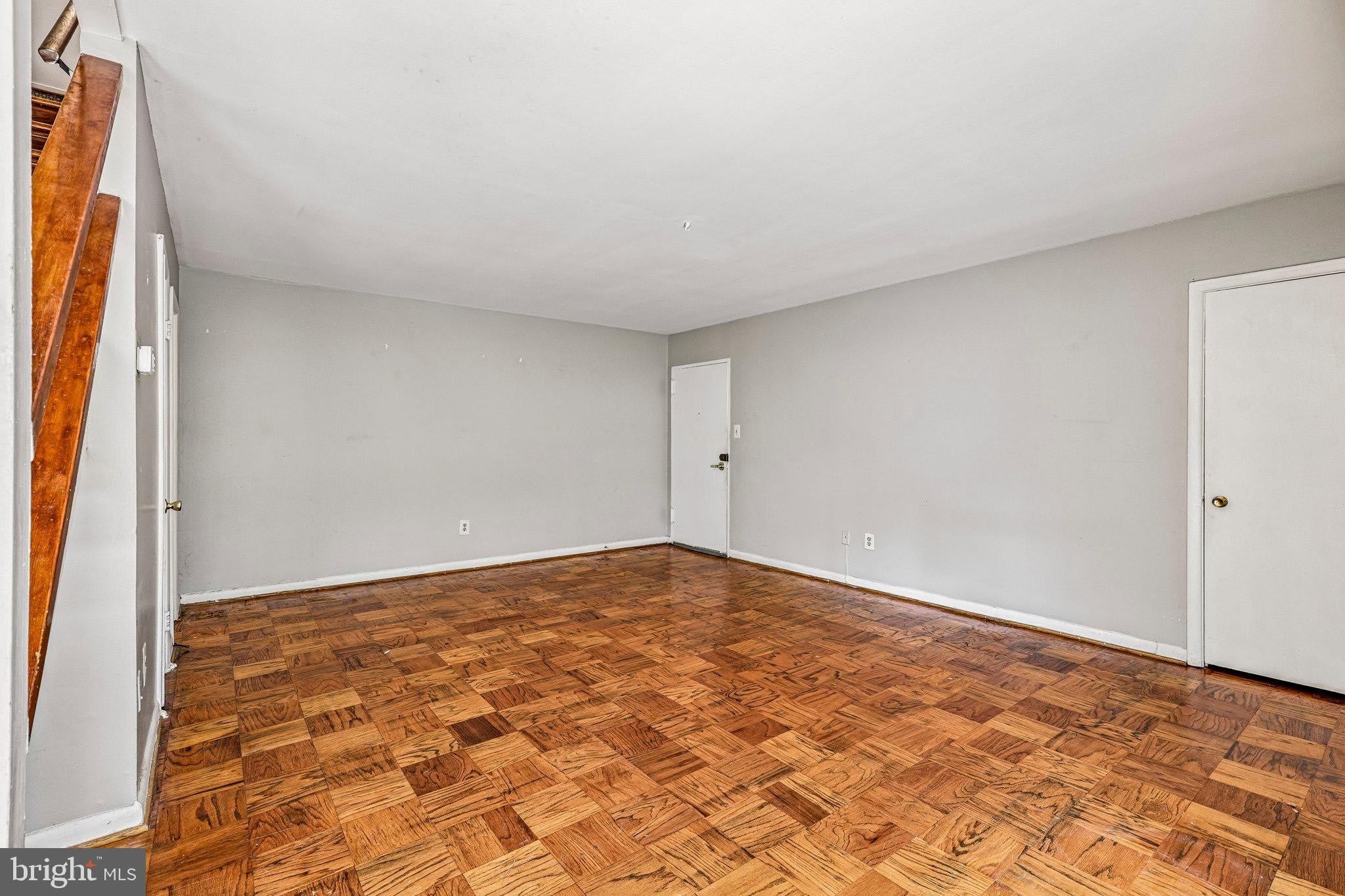 8614 Manchester Road – photo 5