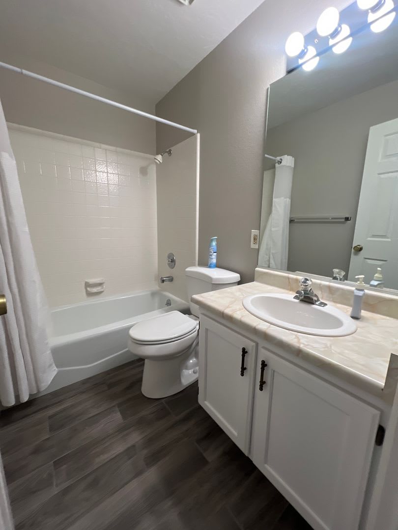 Luxury Living at the Ridge – photo 3
