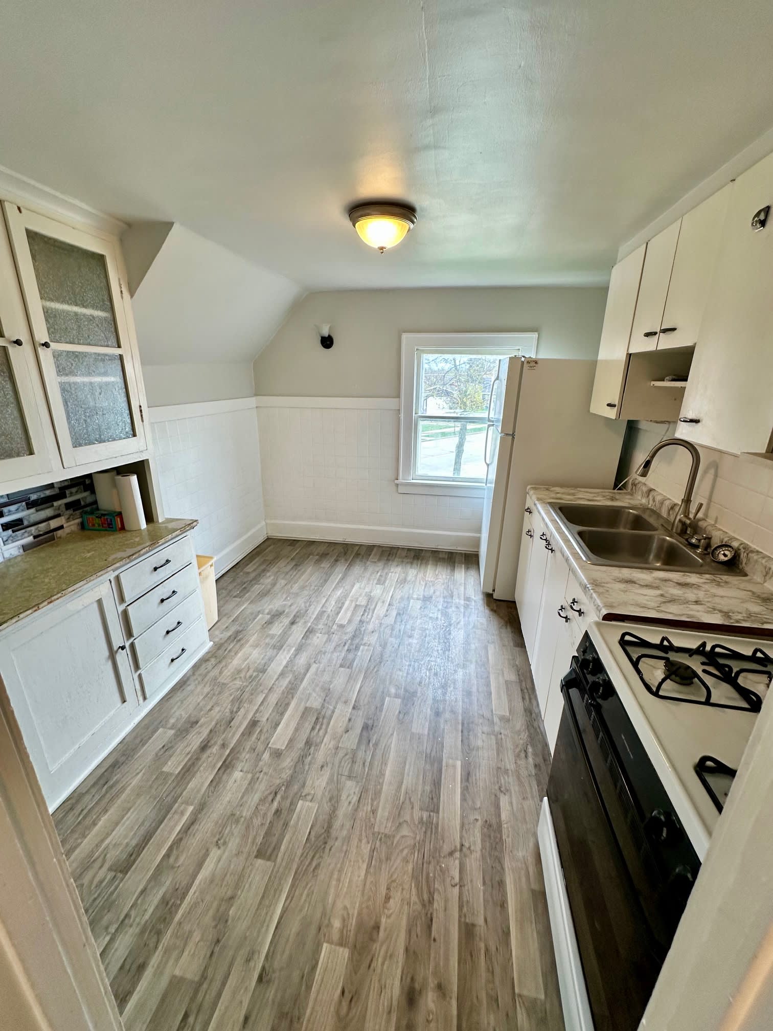 2400 Taylor Avenue – photo 2