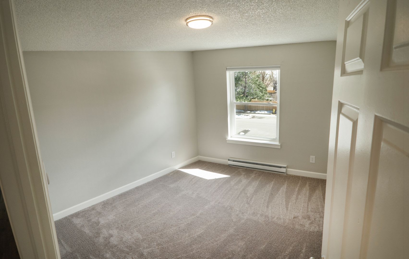 Beautifully Updated 4B/2B in Central Fort Collins! Quiet Neighborhood! – photo 5