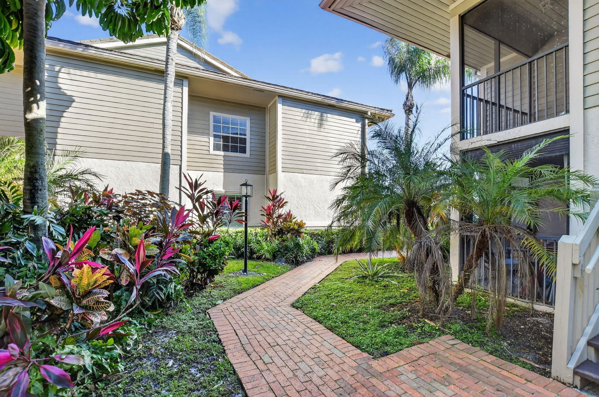 7623 Cinebar Drive – photo 4