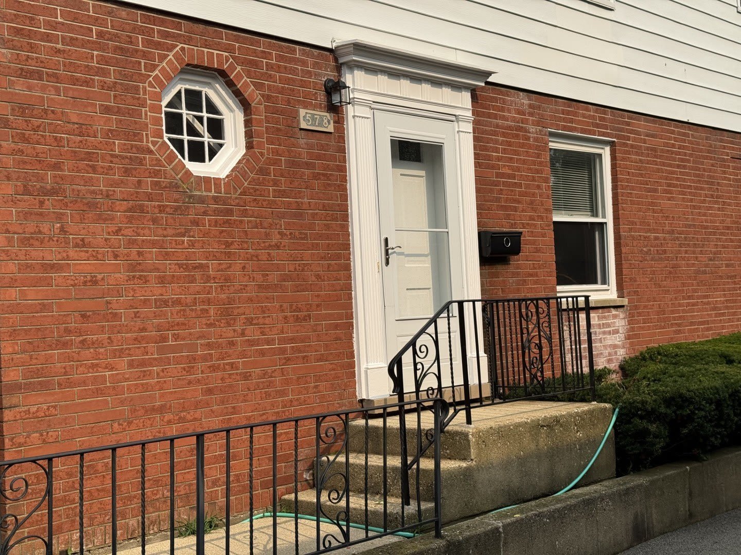 578 Ivy Court – photo 2