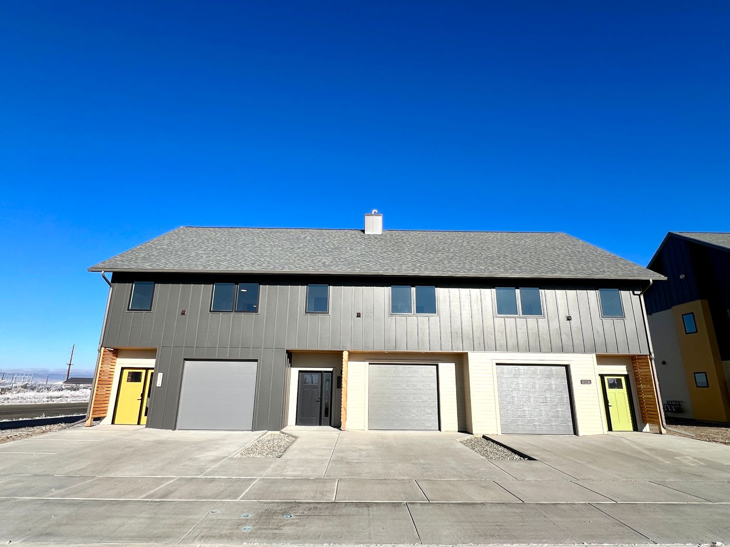 New, Pet Friendly, 2 bed 2 bath Townhouses! – photo 3