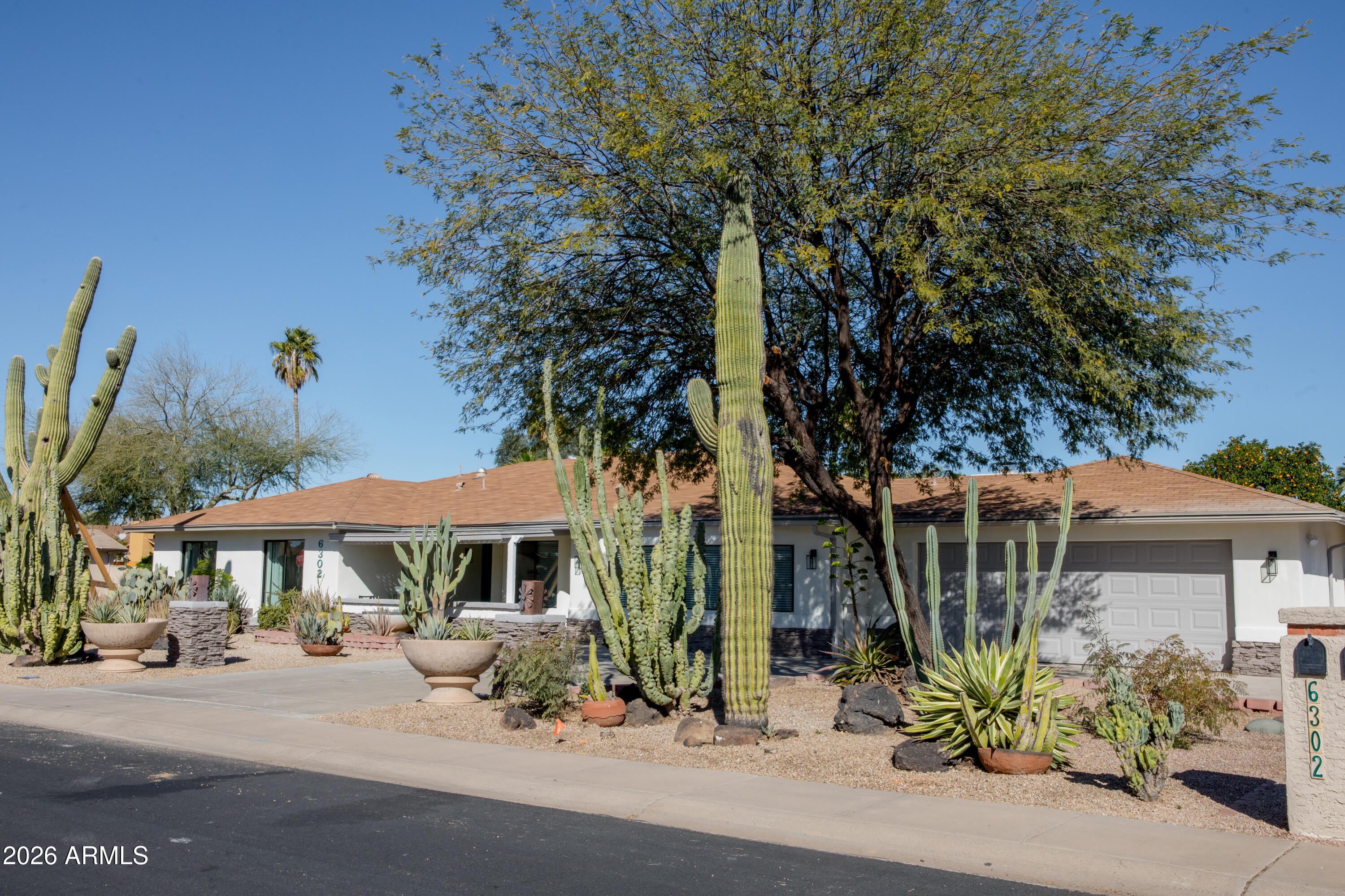 6302 E Winchcomb Drive – photo 2