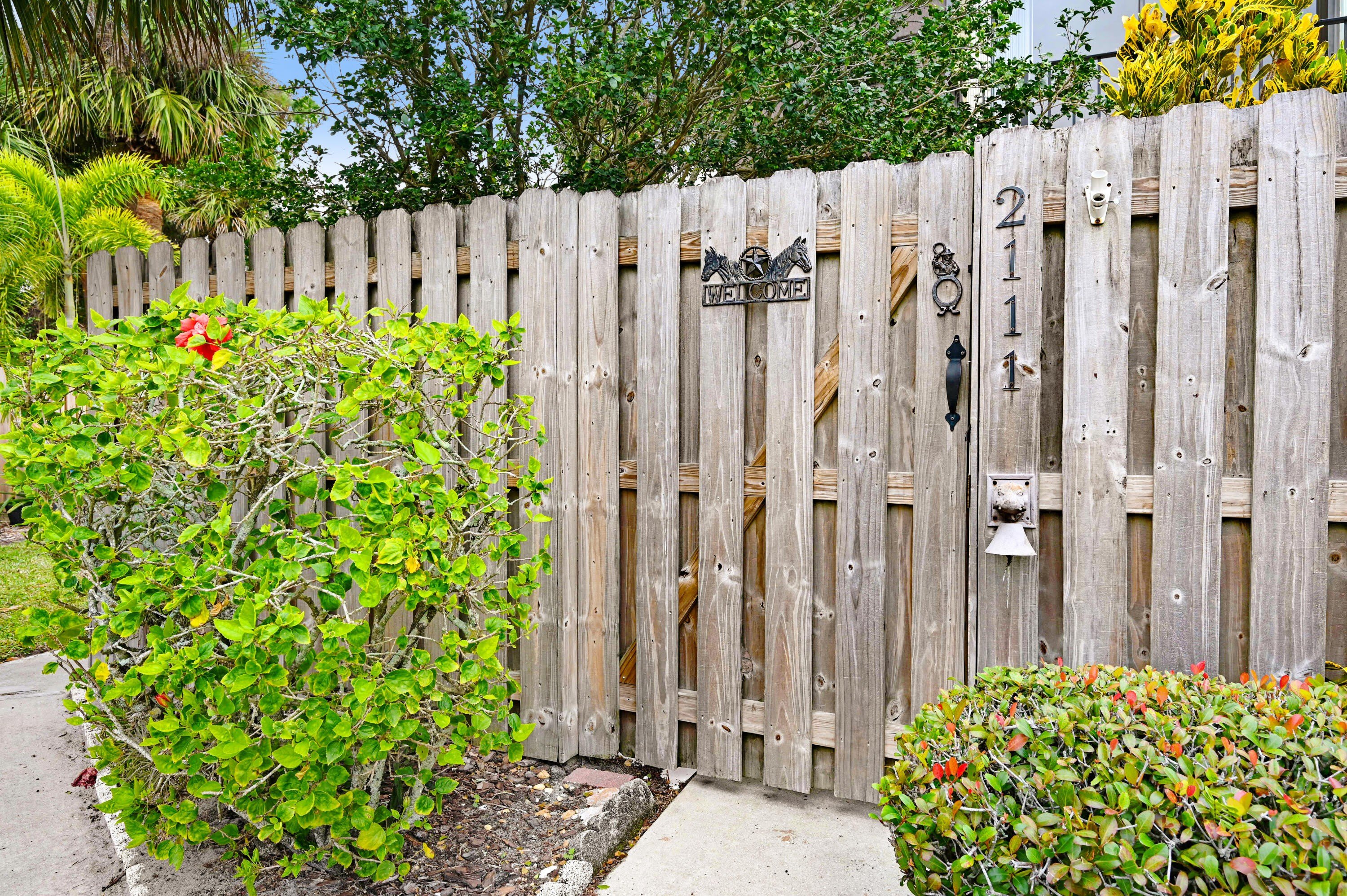 2111 Vista Oaks Circle NE – photo 2