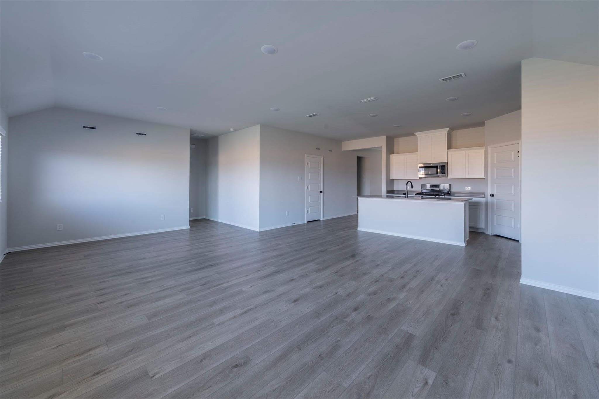 516 Ridgewood Drive – photo 4