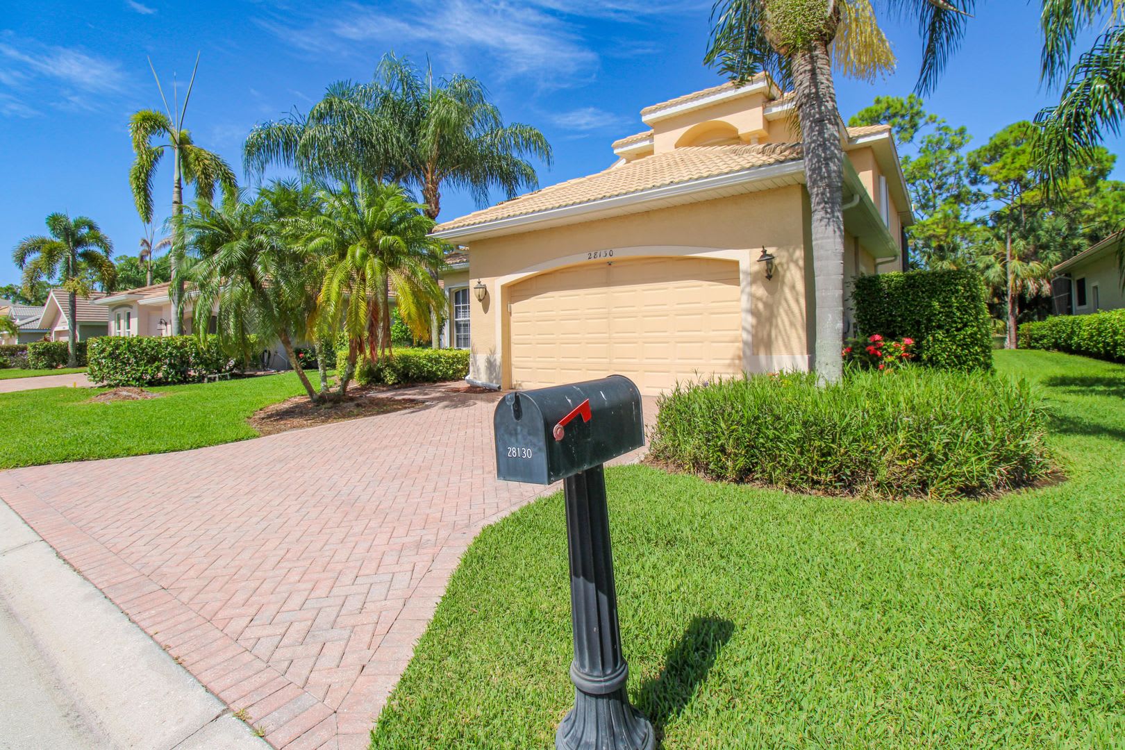 Private Pool Home Two Floors 4 Bedroom 3Bath In Hunters Ridge Bonita Springs Available – photo 4