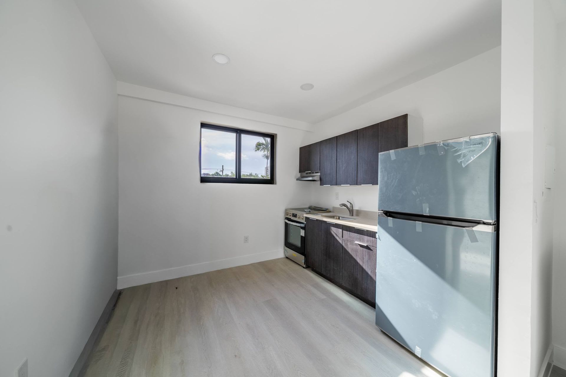 2330 NW 9 St – photo 3
