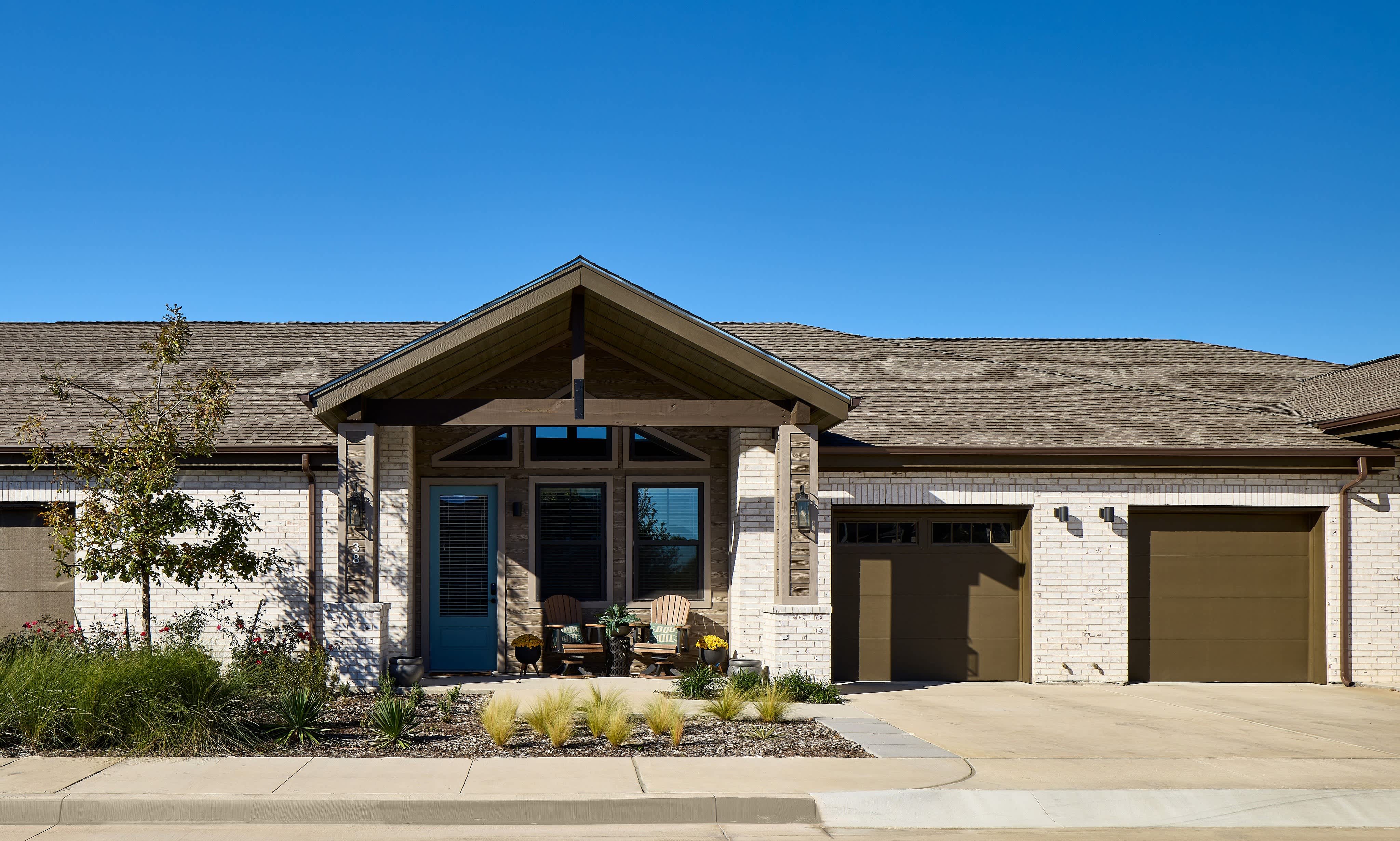 Avenida Carrollton Age 55+ Apartment Homes – photo 1