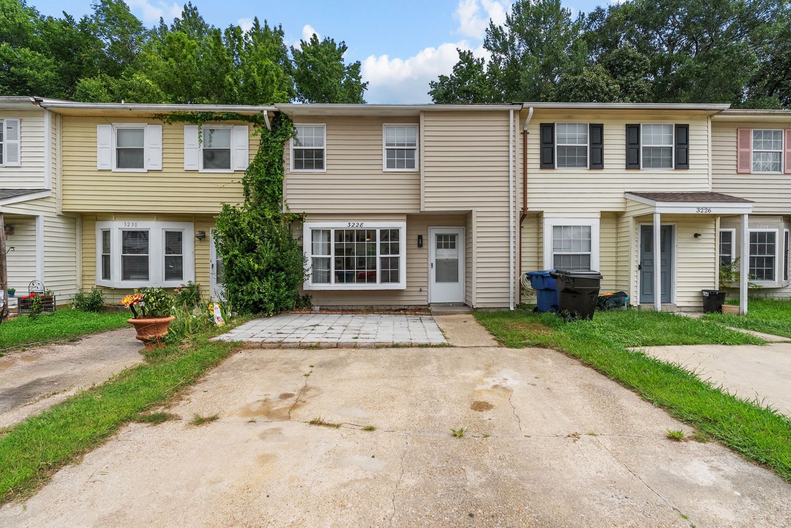 Charming 3-Bedroom Townhome in Virginia Beach. – photo 1