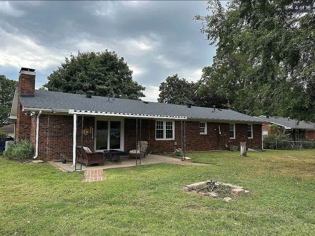 1721 Erin Way – photo 3