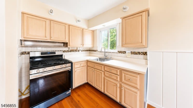 1019 Colby Ave – photo 3