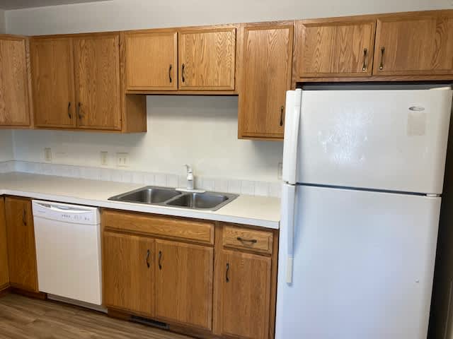 1705 University Dr – photo 4