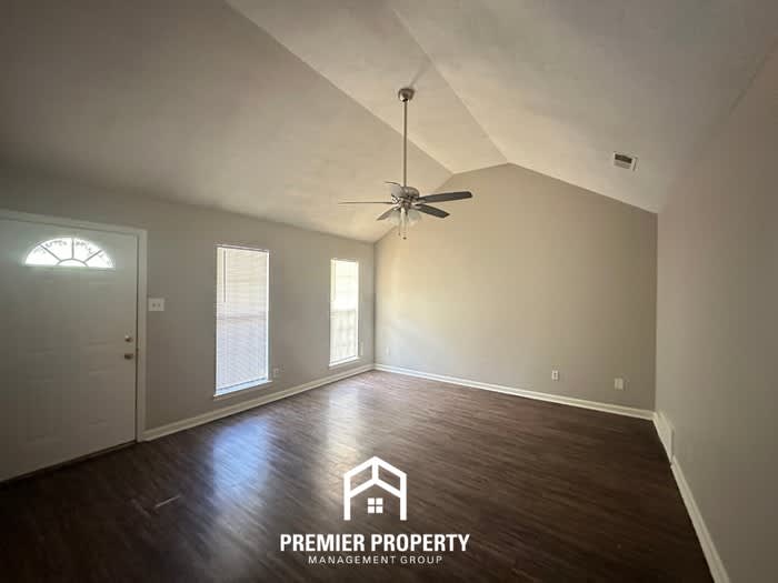 2210 Curbertson Cove – photo 2