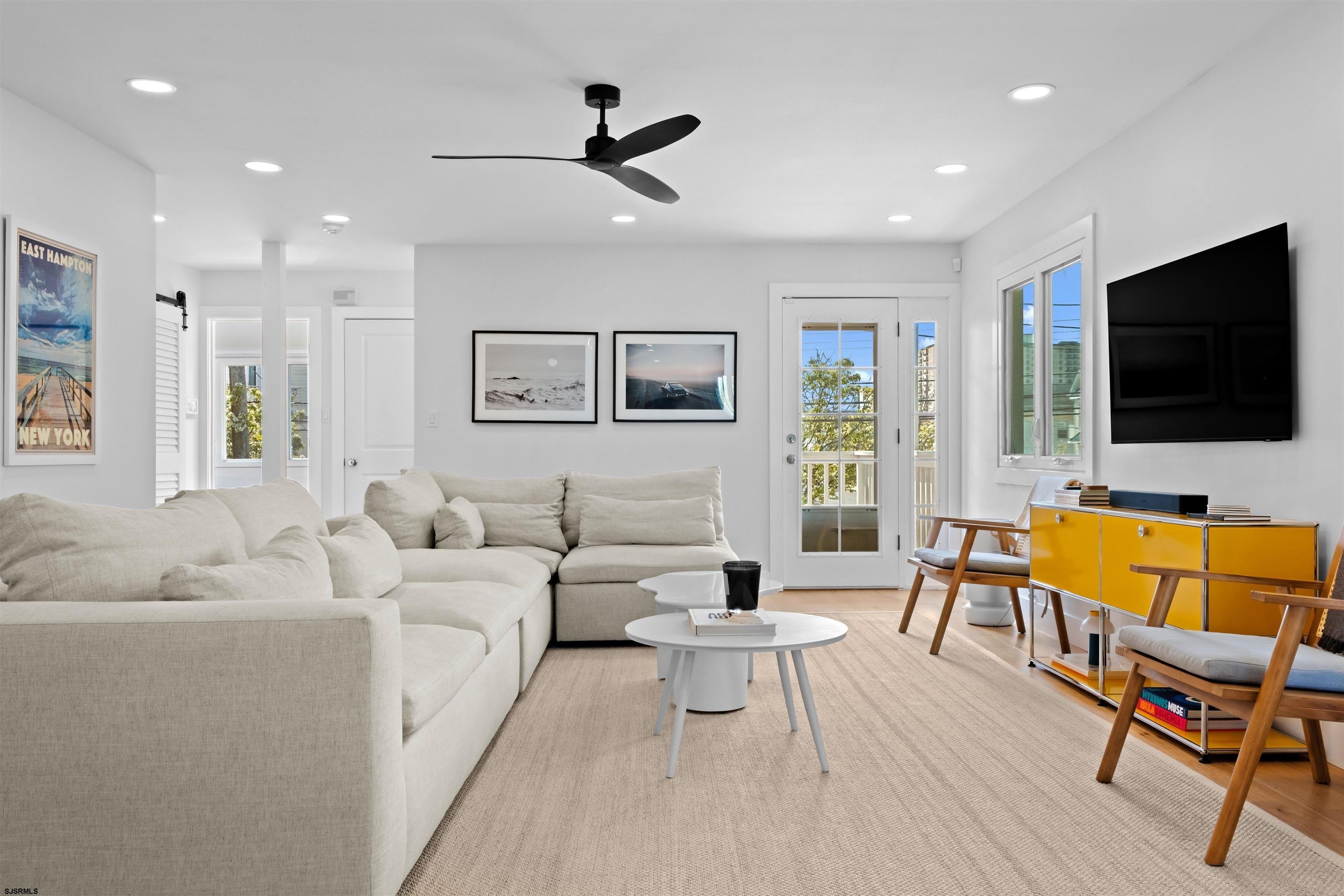 9417 Winchester Ave – photo 2