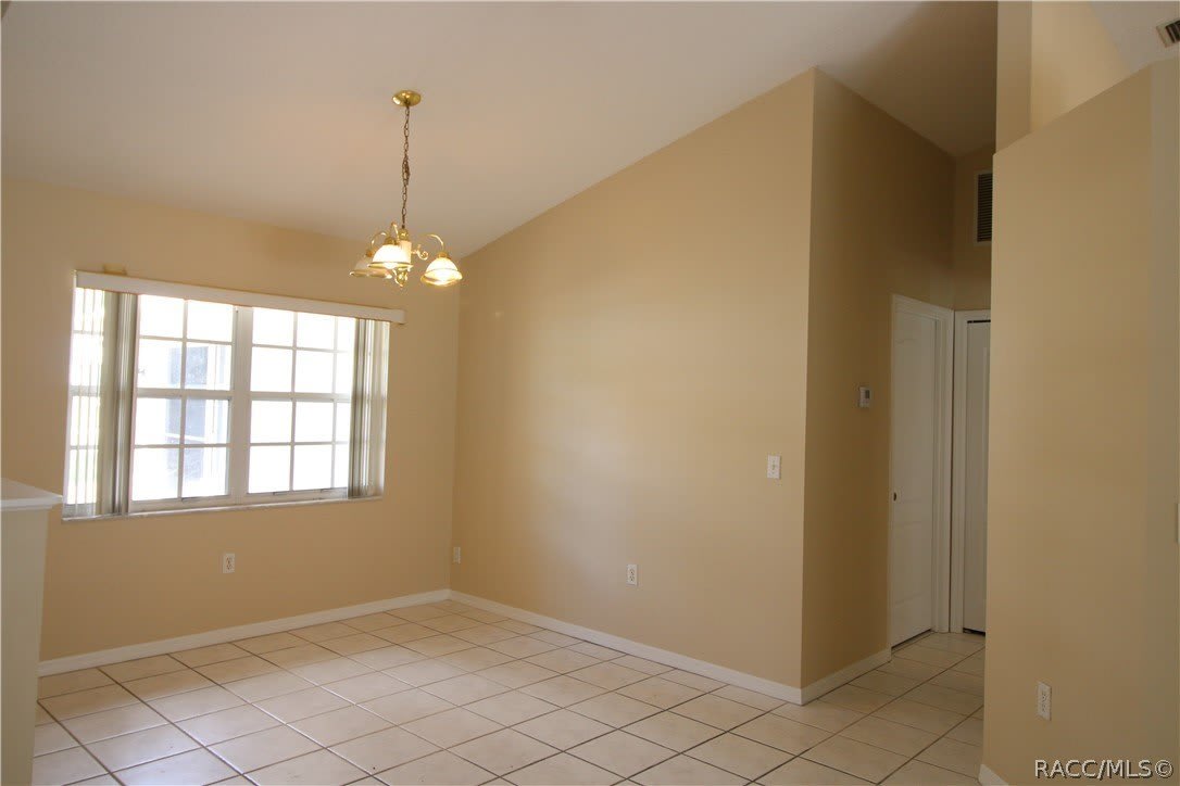 2864 N Churchill Way – photo 5