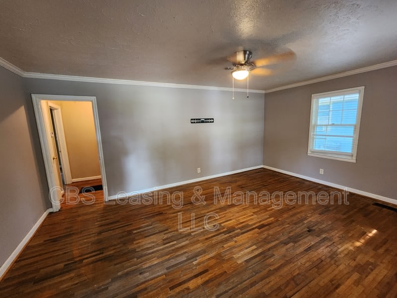 427 Bernard Drive – photo 3