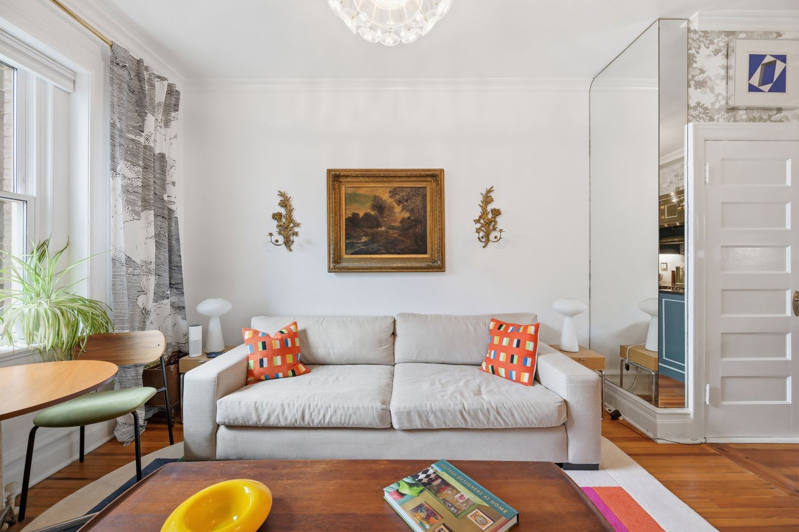 Stunning Designer Renovated One Bedroom In Prime Kalorama – photo 4
