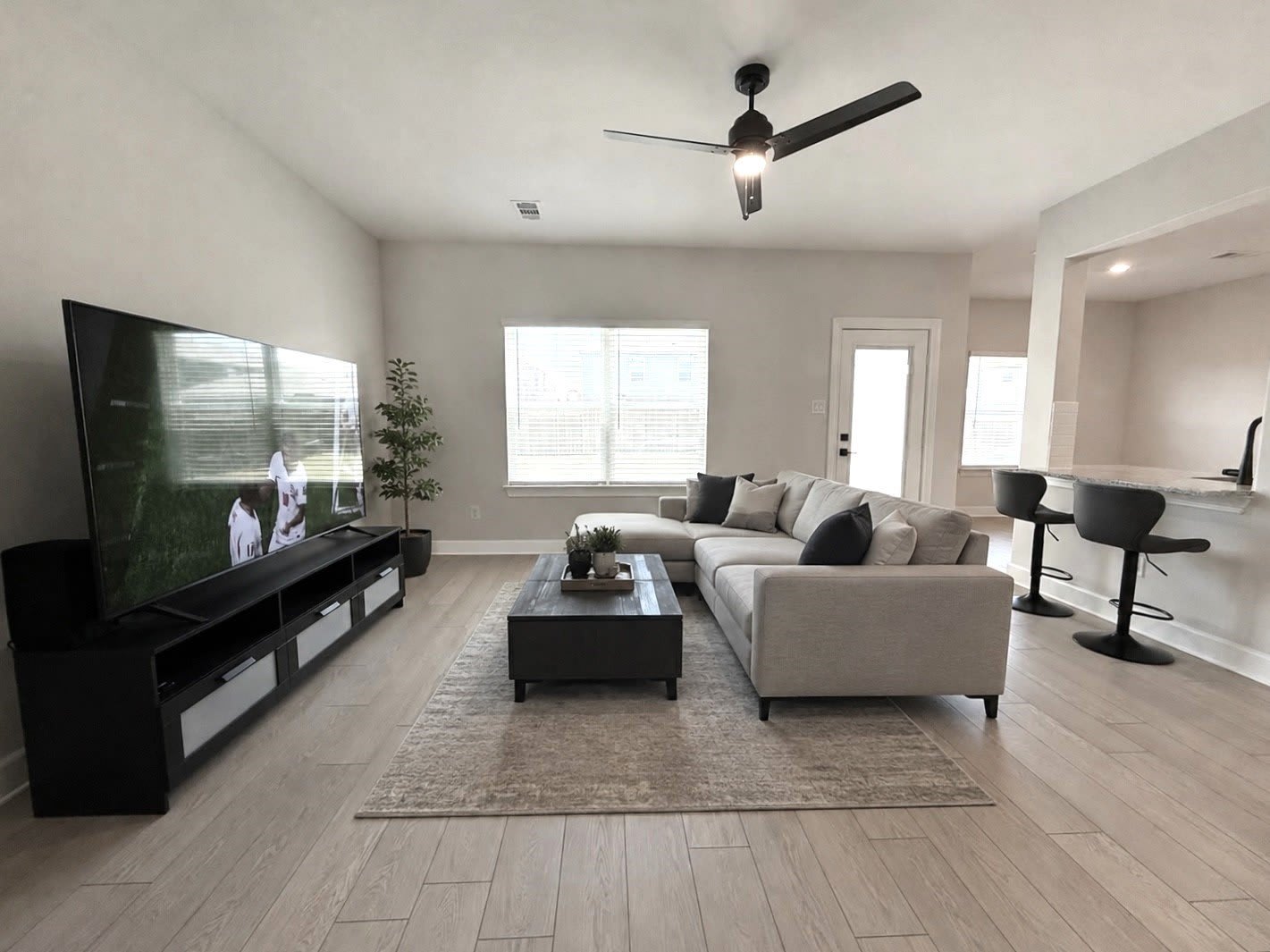 1205 Ginsburg Lane – photo 3