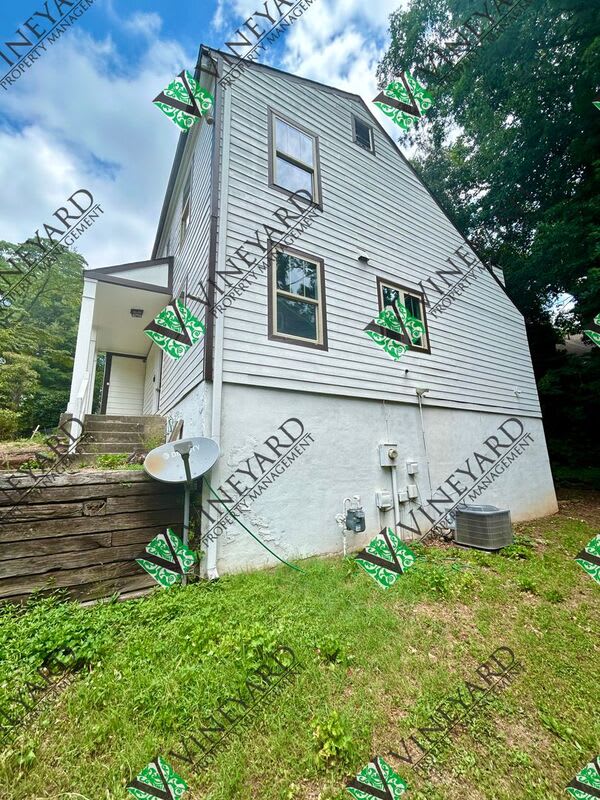 1014 Falling Water Drive SE – photo 3