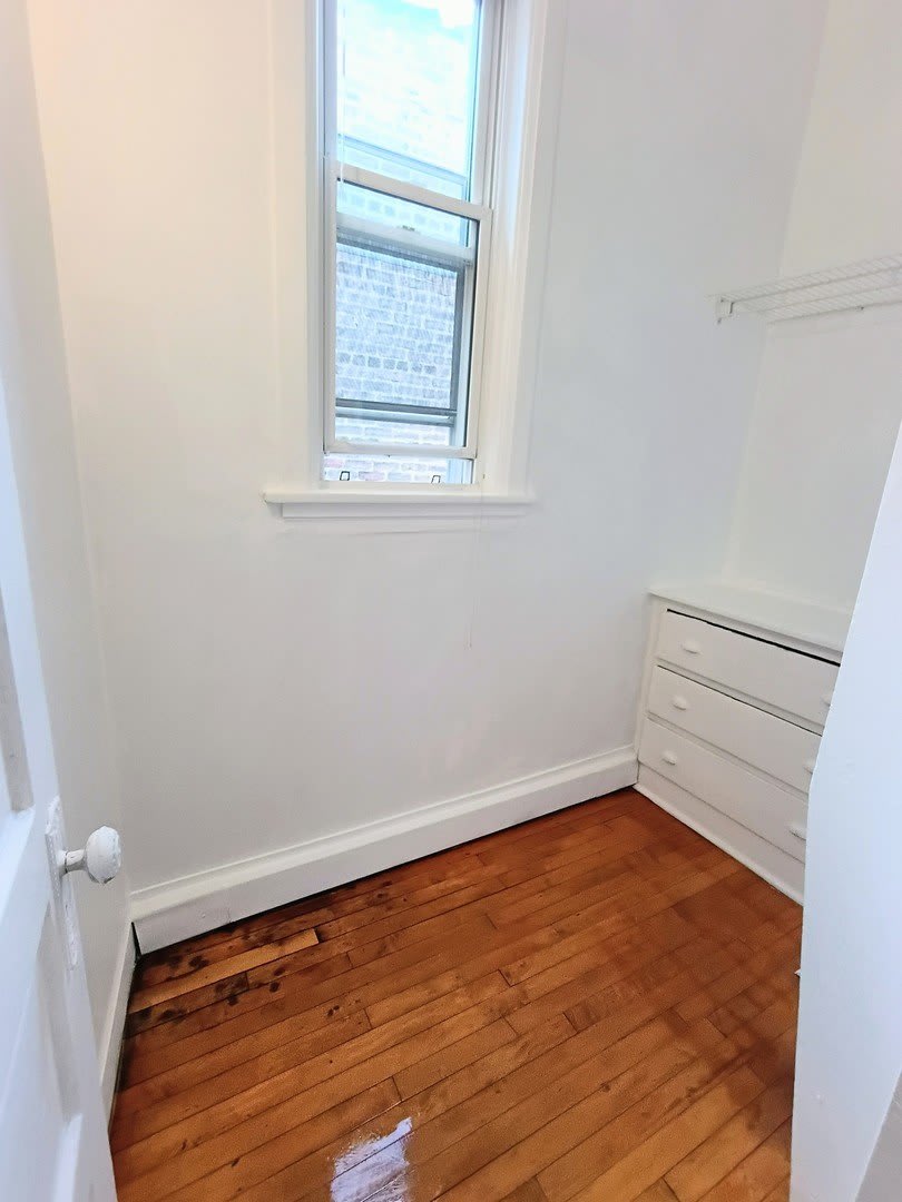 1911 W Belmont Avenue – photo 5