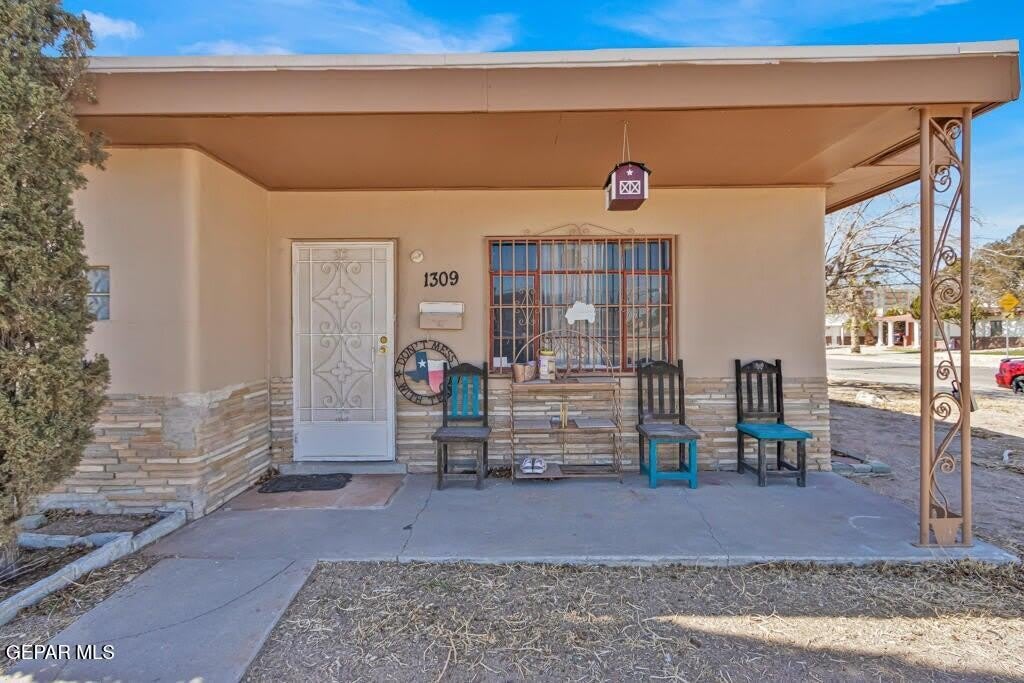 1309 ZUNI Place – photo 3