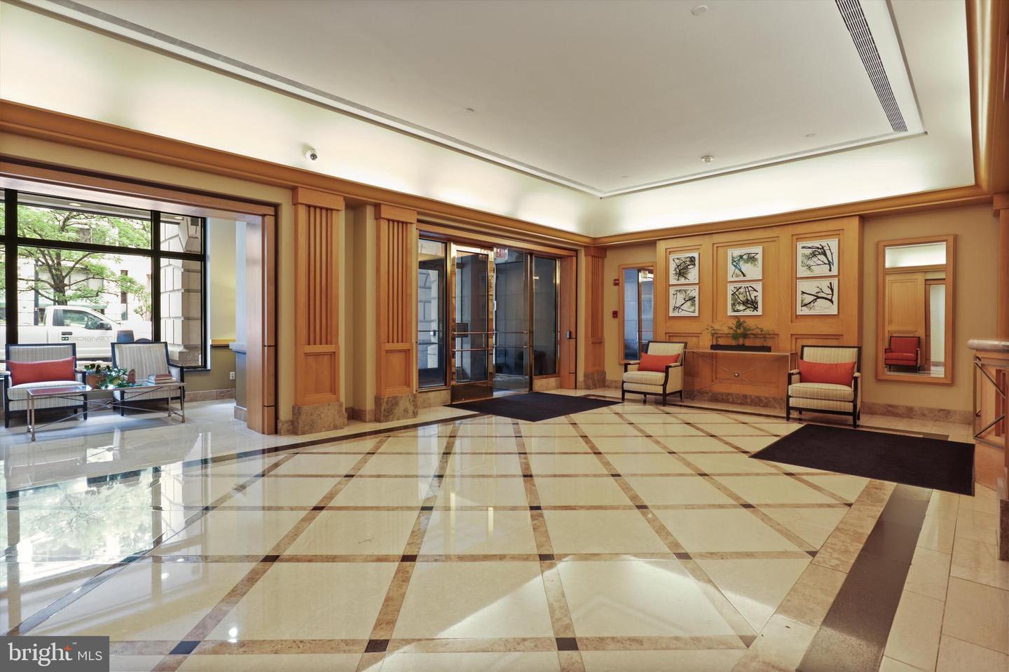 601 Pennsylvania Ave Nw 1 404 – photo 3
