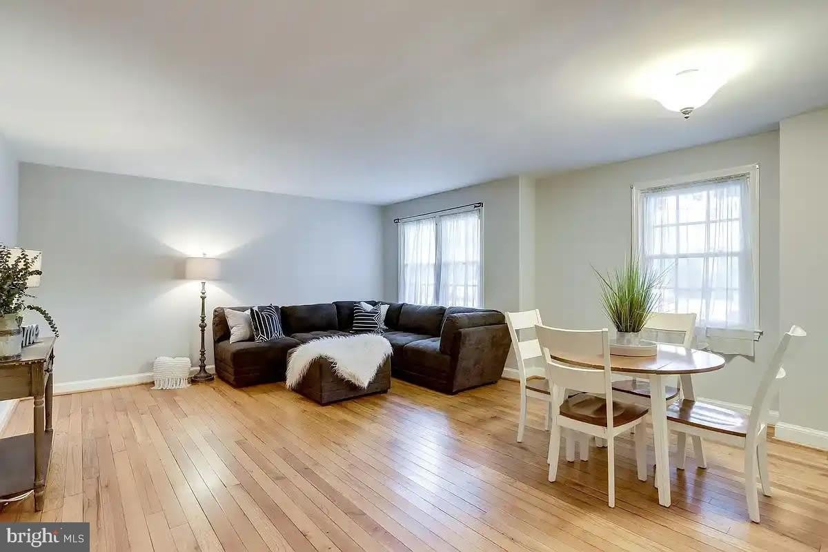 1319 S WALTER REED Drive – photo 2