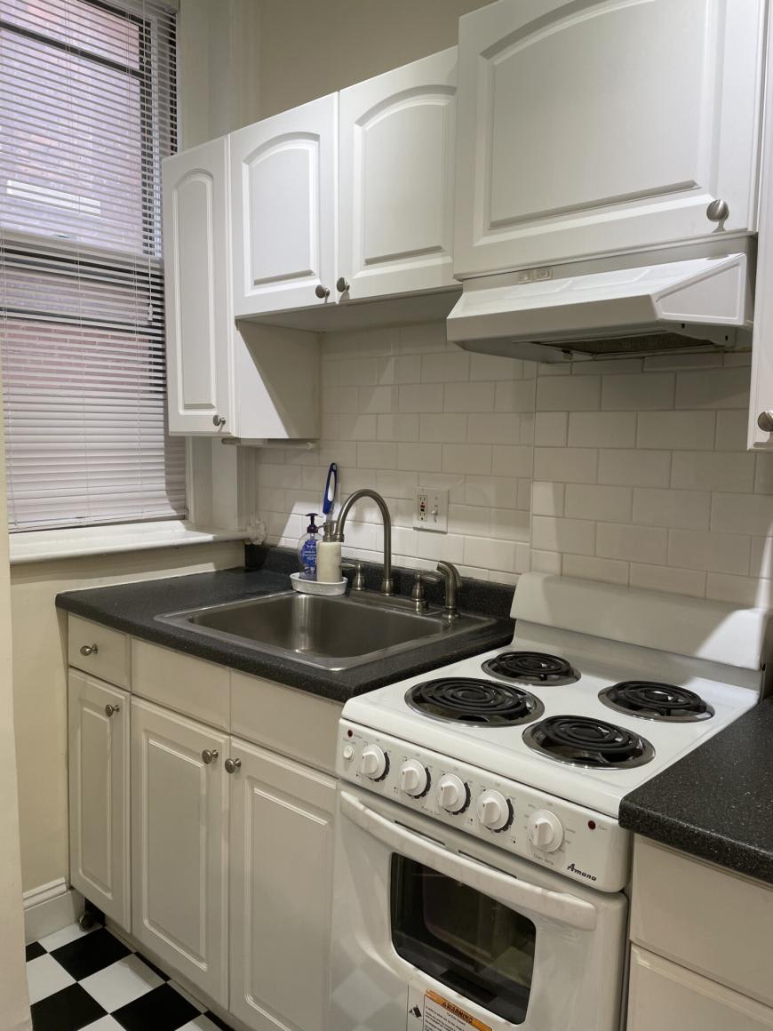 465 Park Dr. – photo 3