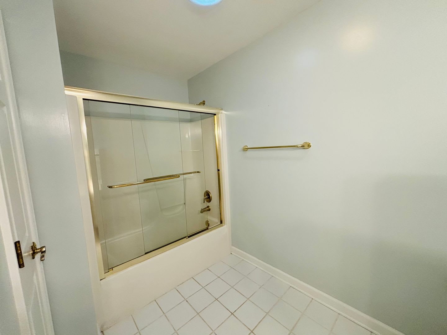 * RE-RENTAL AVAILABLE 7/15/26 * 3 Bedroom 2.5 Half Bath Townhouse with 2 Car Garage – photo 3
