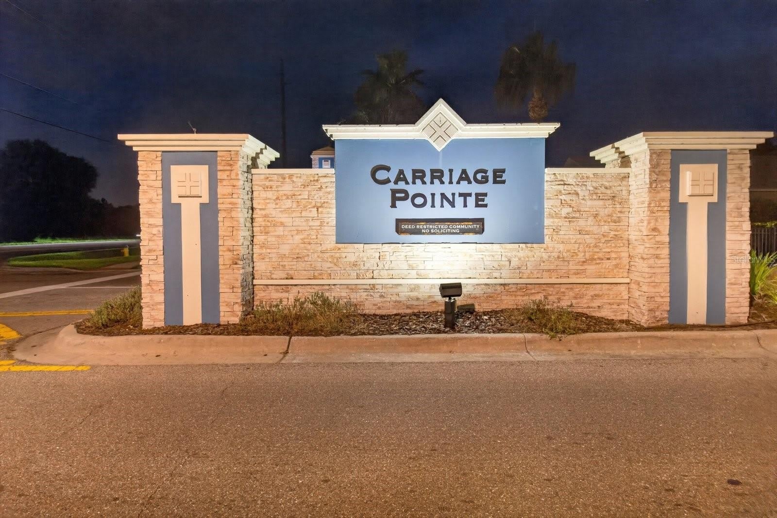 7961 CARRIAGE POINTE Drive – photo 2