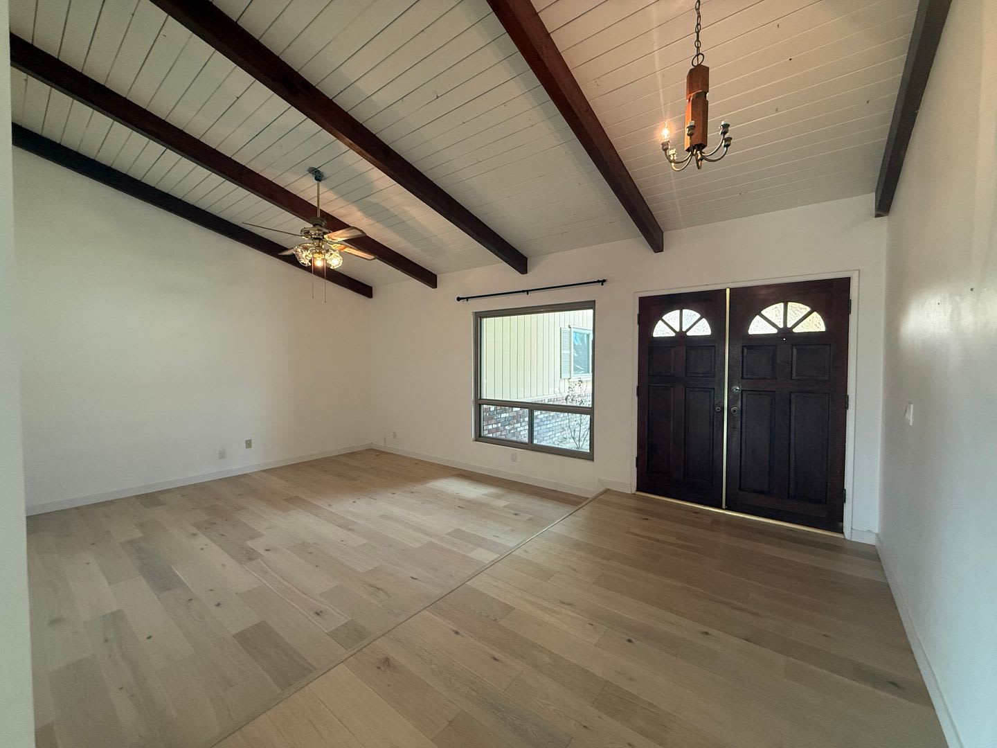 Charming SW Bakersfield Home – photo 2