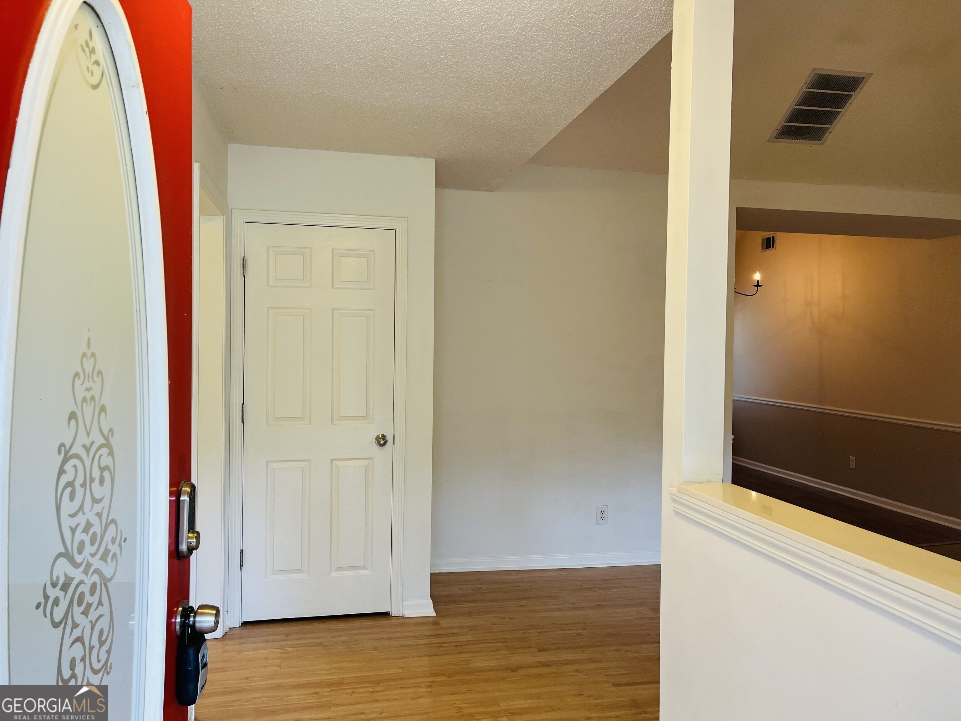 145 Riverside Drive – photo 3