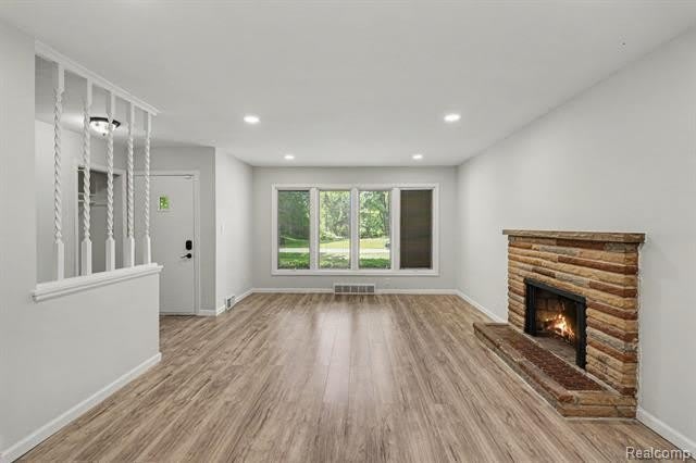 2360 Pineview – photo 4