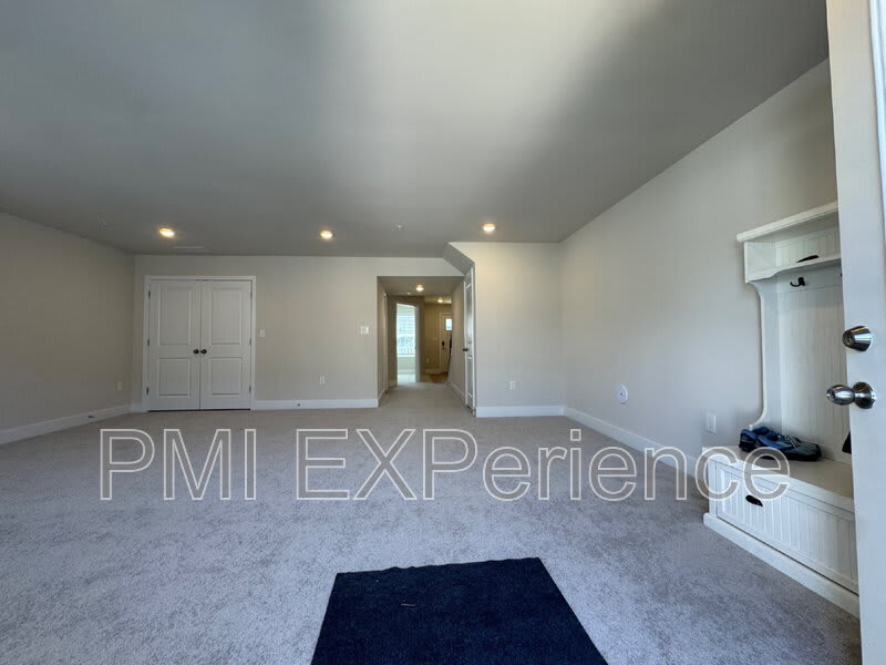 10705 Millport St – photo 5