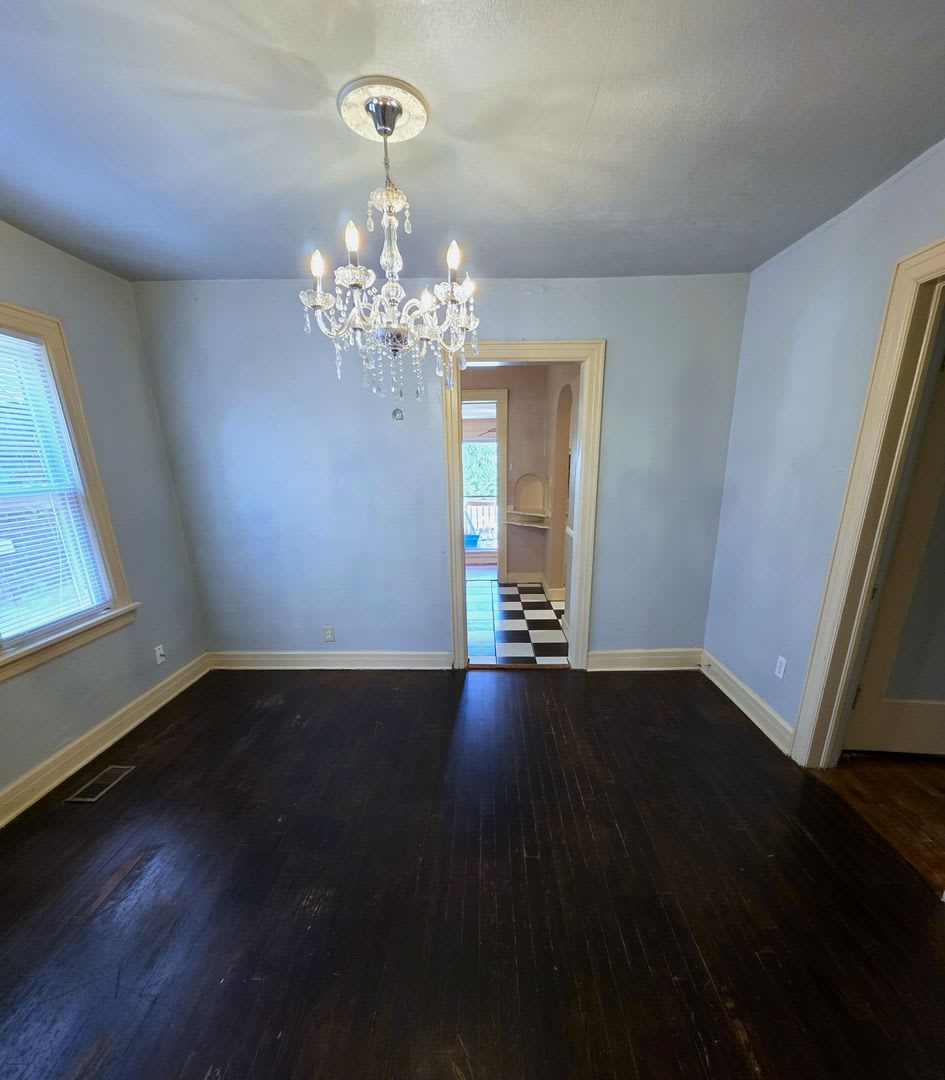 3 Bed, 1 Bath Home in NW OKC Close to Plaza District – photo 4