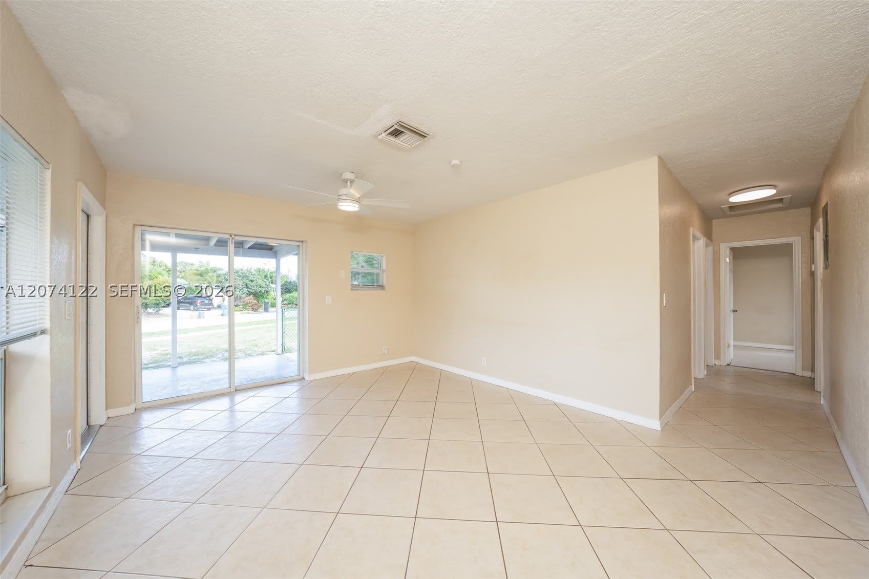 900 W Bloxham St – photo 3