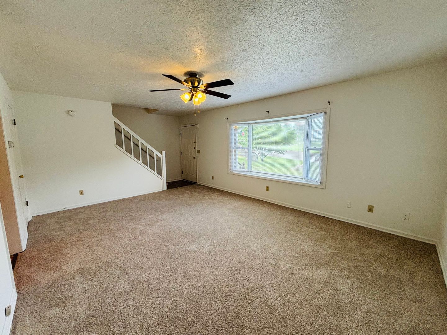 3 Bedroom 1.5 Bath Duplex – photo 3